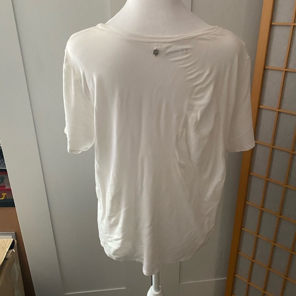 Fabletics Shirt Womens XXL White Tulip Crop Soft Lux Tencel Yoga Athleisure - Picture 4 of 7